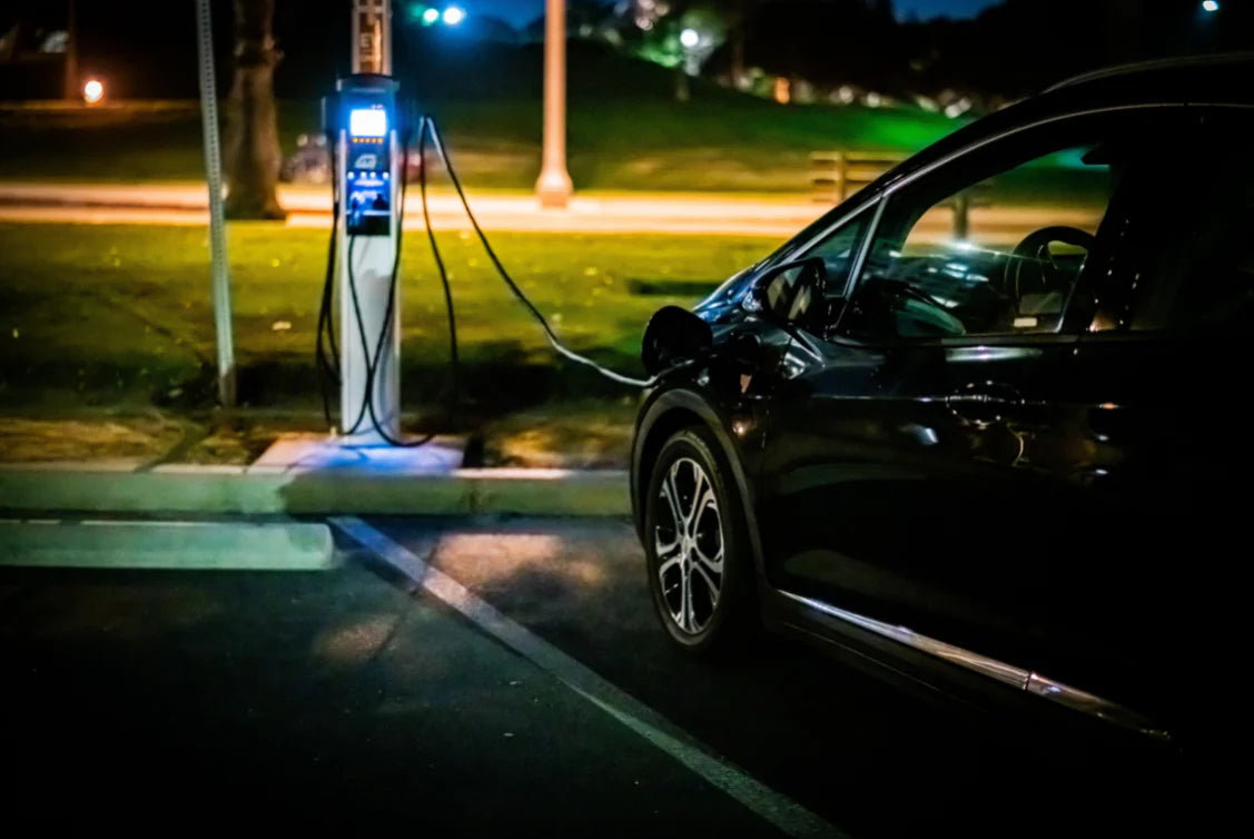 Gibt es einen Unterschied zwischen einem Elektroauto und einem vollelektrischen Auto?